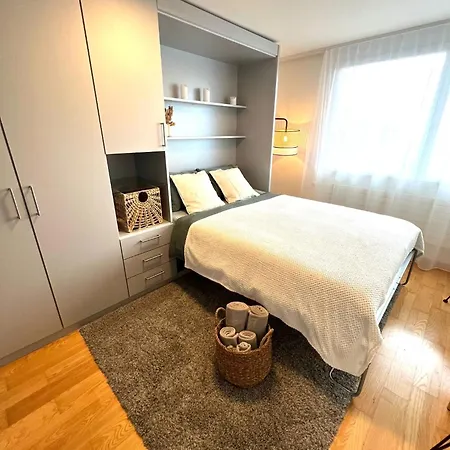 Bijou Serene Klitzekleine Mit Seeblick Lägenhet *