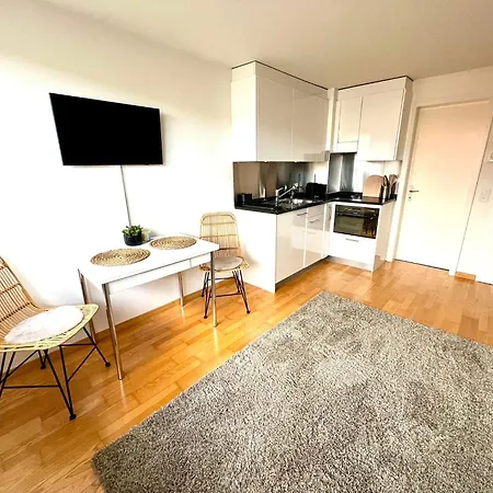 Bijou Serene Klitzekleine Mit Seeblick * Faulensee